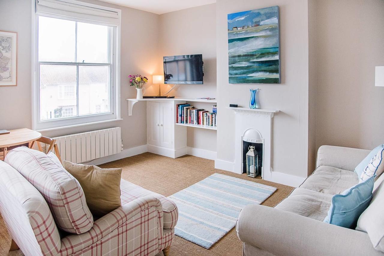 Serendipity, Aldeburgh - An Apartment On The High Street! Exterior photo